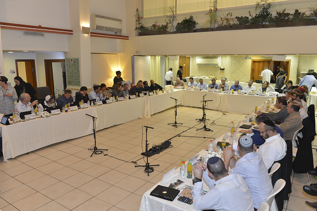 חכות במקום דגים
