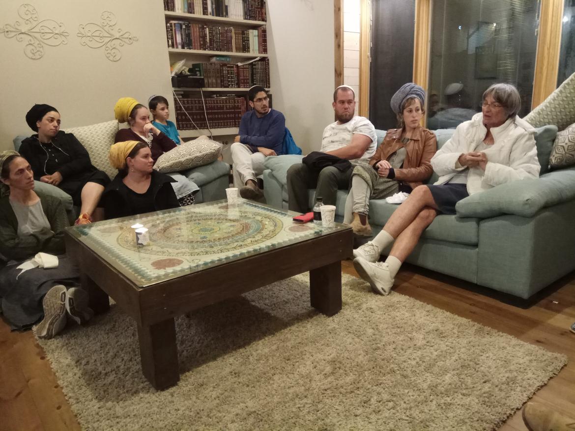 זיכרון בסלון