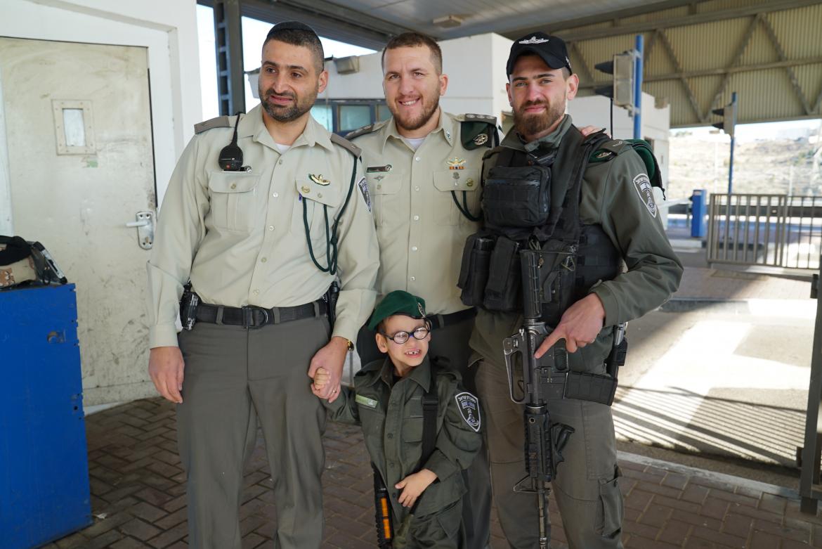 ניידת המשאלות המשטרתית