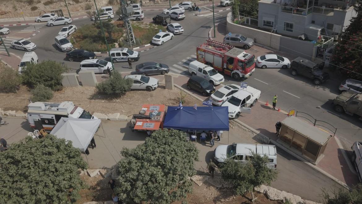 בחסות הרוחות