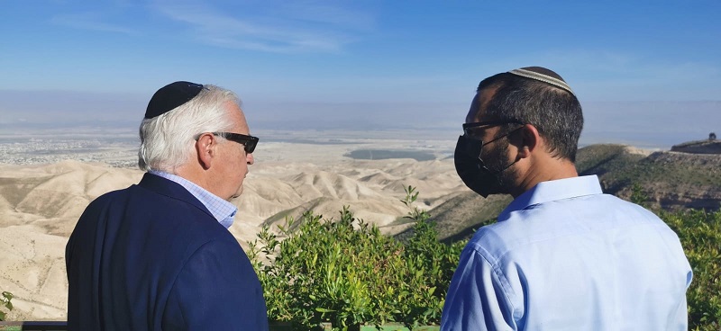 נפרדים מהשגריר